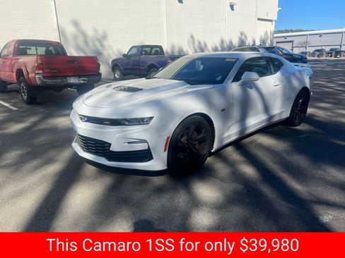 Used 2021 Chevrolet Camaro SS image 15