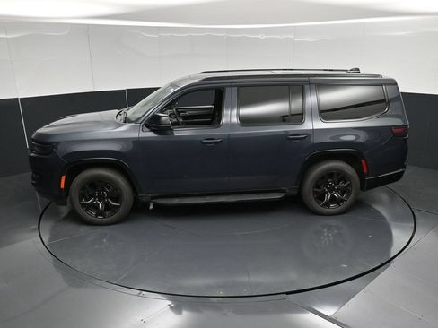 Used 2024 Jeep Wagoneer Series II AWD/4WD image 44