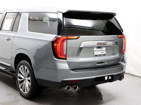 Used 2023 GMC Yukon XL Denali image 7