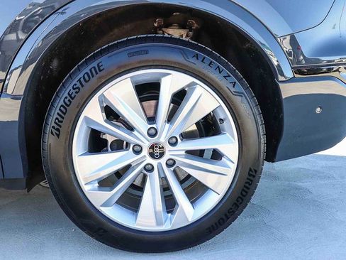 Used 2025 Audi Q6 e-tron Premium w/ Convenience Package image 13