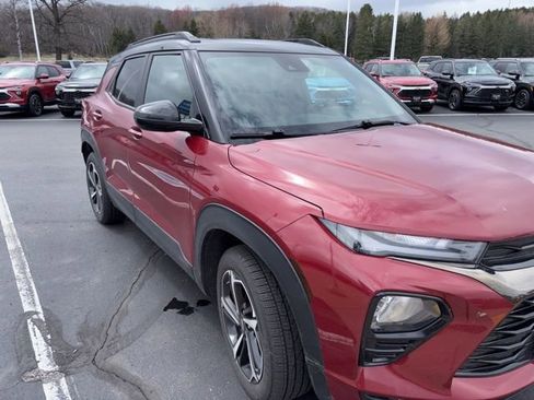 Used 2021 Chevrolet TrailBlazer RS w/ Sun and Liftgate Package AWD/4WD image 5