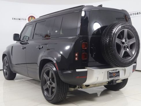 Used 2022 Land Rover Defender 110 SE image 4