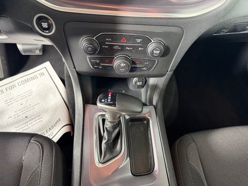 Used 2019 Dodge Charger SXT AWD/4WD image 16