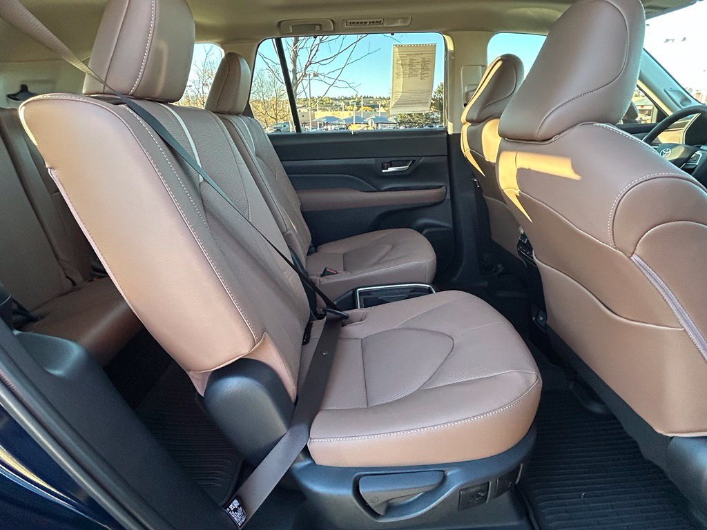 Used 2026 Toyota Grand Highlander AWD image 29