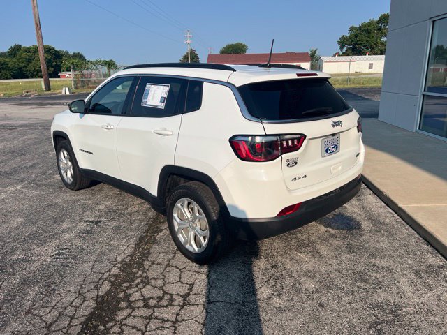 Used 2024 Jeep Compass Latitude AWD/4WD image 7