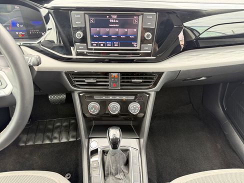 Used 2024 Volkswagen Taos S FWD image 11