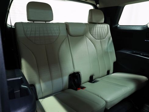 Used 2024 Hyundai Palisade Limited image 21