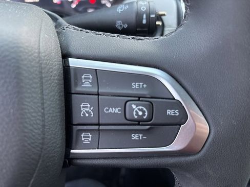 Used 2025 Jeep Compass Limited w/ Sun & Sound Group image 8