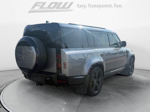 Used 2024 Land Rover Defender 130 X-Dynamic SE AWD/4WD image 9