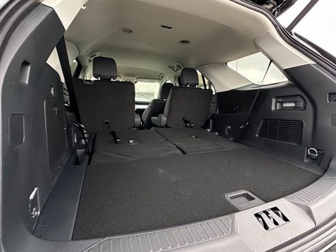 New 2026 Ford Explorer ST-Line image 30