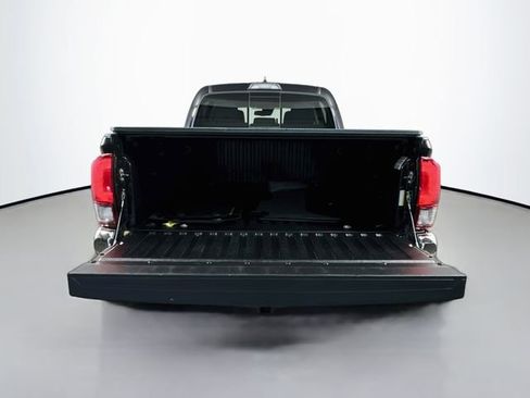 Certified 2019 Toyota Tacoma SR5 AWD/4WD image 27