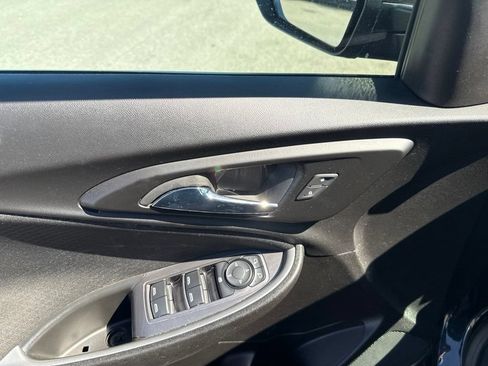 Used 2023 Chevrolet Malibu LT FWD image 11