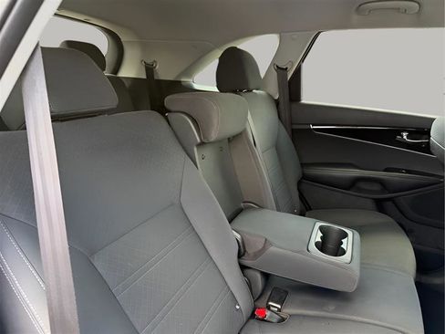 Used 2020 Kia Sorento FWD V6 image 37