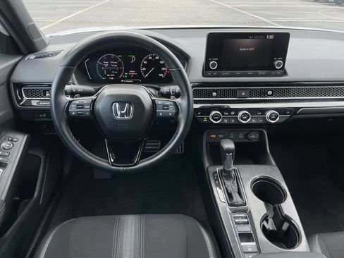 Used 2025 Honda Civic Sport image 11
