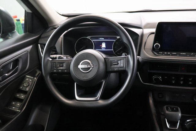 Used 2024 Nissan Rogue S AWD/4WD image 14