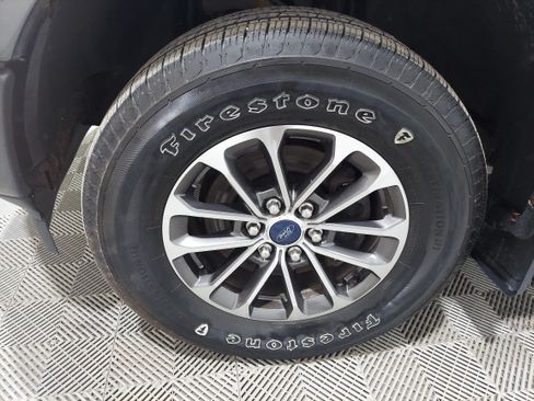 Used 2019 Ford F150 XLT w/ Equipment Group 302A Luxury AWD/4WD image 7