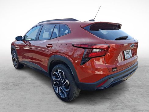 Certified 2024 Chevrolet Trax RS w/ Driver Confidence Package image 5