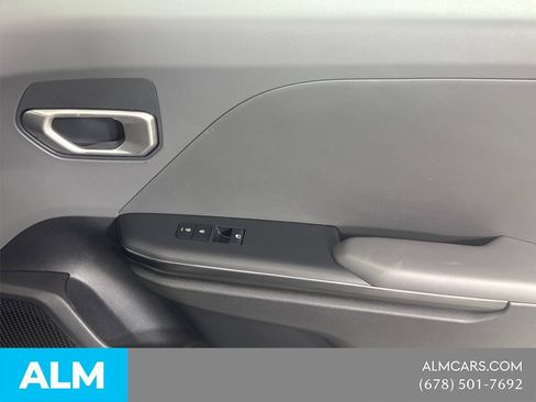 Used 2025 Kia K4 FWD image 17
