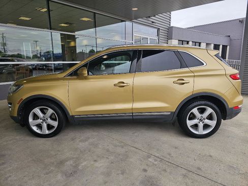 Used 2015 Lincoln MKC AWD image 2