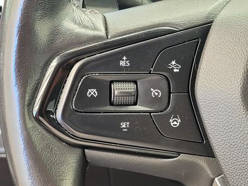 Used 2023 Chevrolet Bolt EUV Premier w/ Sun & Sound Package FWD image 29