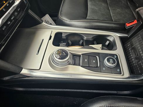 Used 2021 Ford Explorer Limited w/ Equipment Group 301A image 26