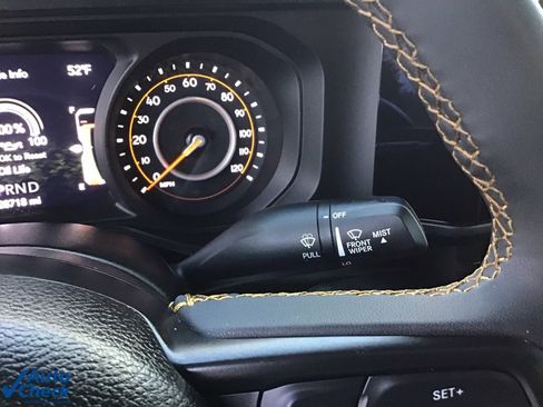 Used 2024 Jeep Gladiator Sport image 30