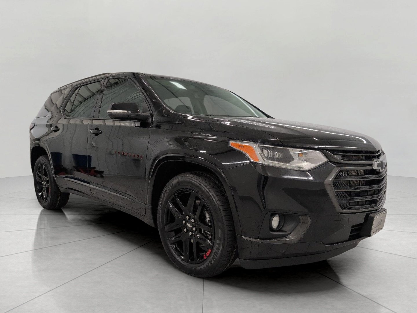 Used 2021 Chevrolet Traverse Premier w/ Redline Edition AWD/4WD image 3