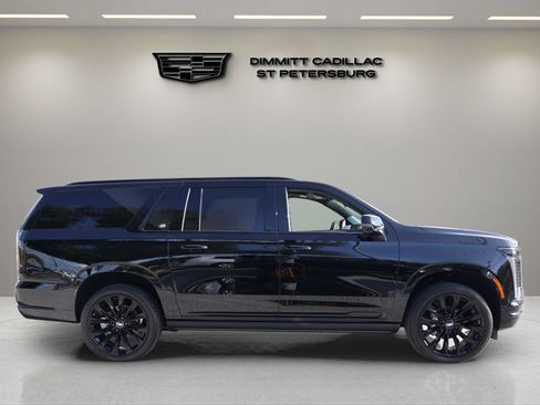 New 2026 Cadillac Escalade ESV Platinum Sport w/ LPO, ONYX Package AWD/4WD image 5