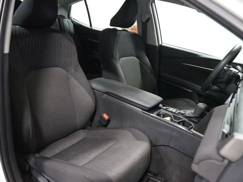 Used 2025 Toyota Camry LE image 28