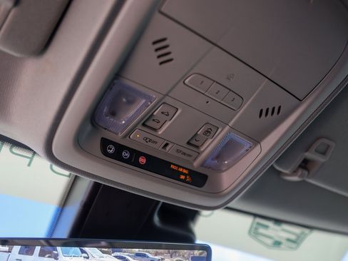 Used 2022 Cadillac XT4 Premium Luxury w/ Technology Package image 21