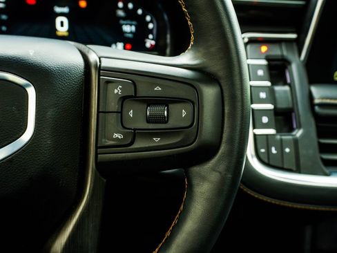 Used 2024 GMC Yukon AT4 w/ Technology Package image 31