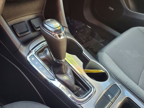Used 2018 Chevrolet Cruze LT FWD image 23