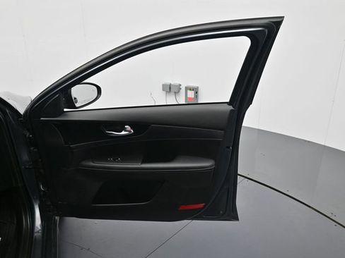 Used 2024 Kia Forte GT-Line w/ GT-Line Premium Package image 27