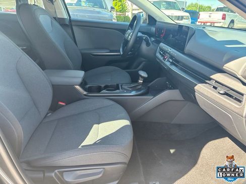 Used 2025 Kia K4 FWD image 46