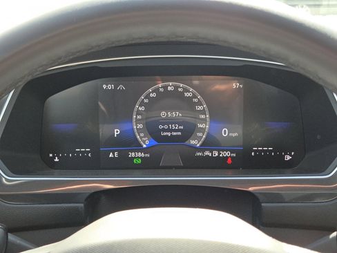Used 2024 Volkswagen Tiguan Wolfsburg Edition AWD/4WD image 31
