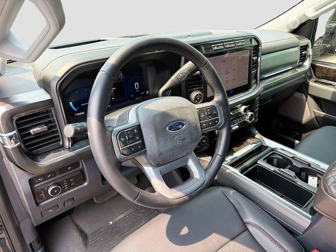 Used 2024 Ford F250 Lariat w/ Lariat Ultimate Package AWD/4WD image 4