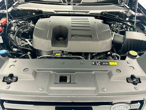 New 2026 Land Rover Defender 110 X-Dynamic SE AWD/4WD image 28