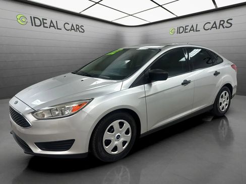 Used 2018 Ford Focus S FWD image 1