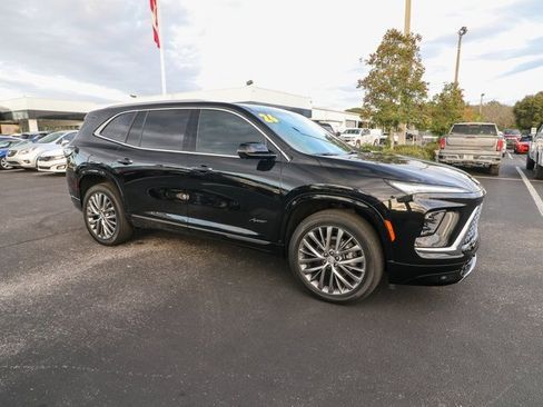 Certified 2026 Buick Enclave Avenir image 12