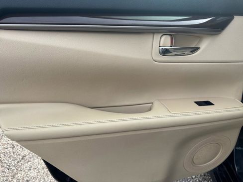 Used 2014 Lexus ES 350 w/ Luxury Package image 26