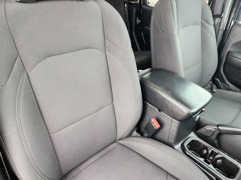 Used 2023 Jeep Gladiator Sport image 18