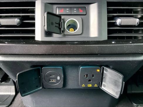 Certified 2023 Ford F150 Lightning Platinum image 34