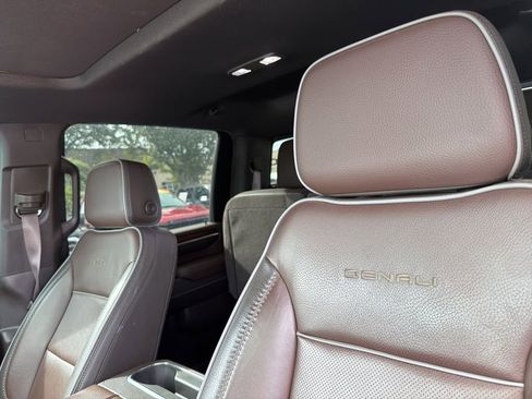 Used 2024 GMC Sierra 2500 Denali w/ Denali Reserve Package image 10