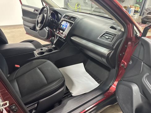 Used 2019 Subaru Outback 2.5i Premium w/ Popular Package #2 image 38