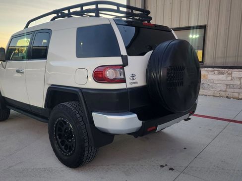 Used 2013 Toyota FJ Cruiser 4WD image 6