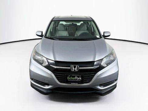 Used 2017 Honda HR-V LX image 2