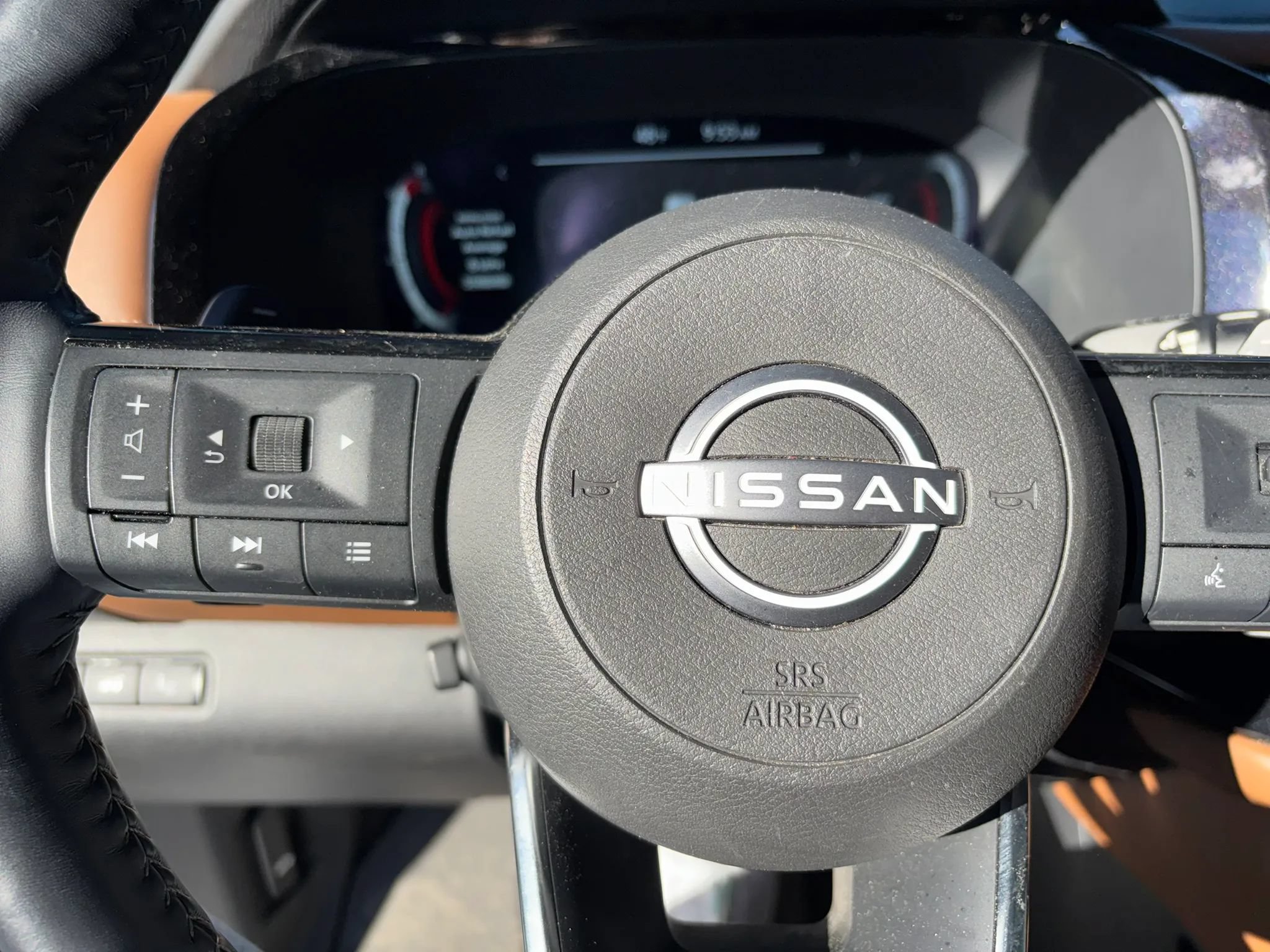 Used 2024 Nissan Pathfinder Platinum w/ Cargo Package FWD image 21