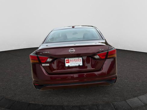 Used 2024 Nissan Altima 2.5 SV FWD image 5