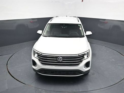 Used 2024 Volkswagen Atlas SE AWD/4WD image 35