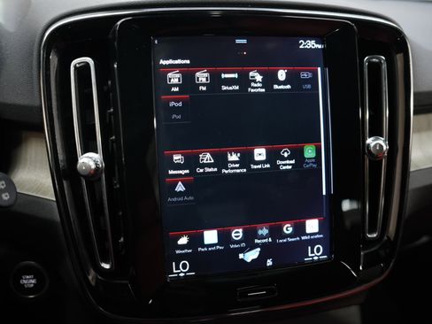 Used 2019 Volvo XC40 T5 Inscription image 18